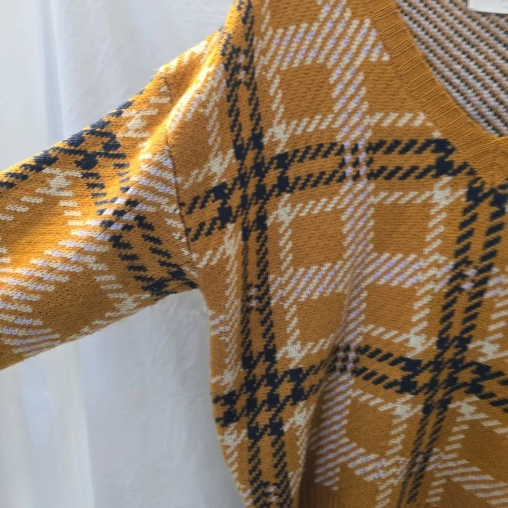 Astr The Label V-neck Mustard Yellow Plaid Sweater Sz M Academia Preppy Y2K Vibe